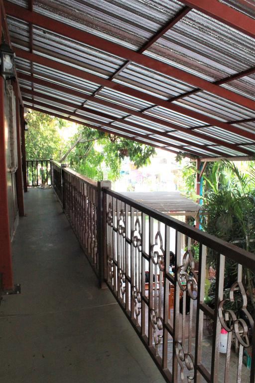 Baan Park Raak Backpacker Hostel Chiang Mai Zewnętrze zdjęcie