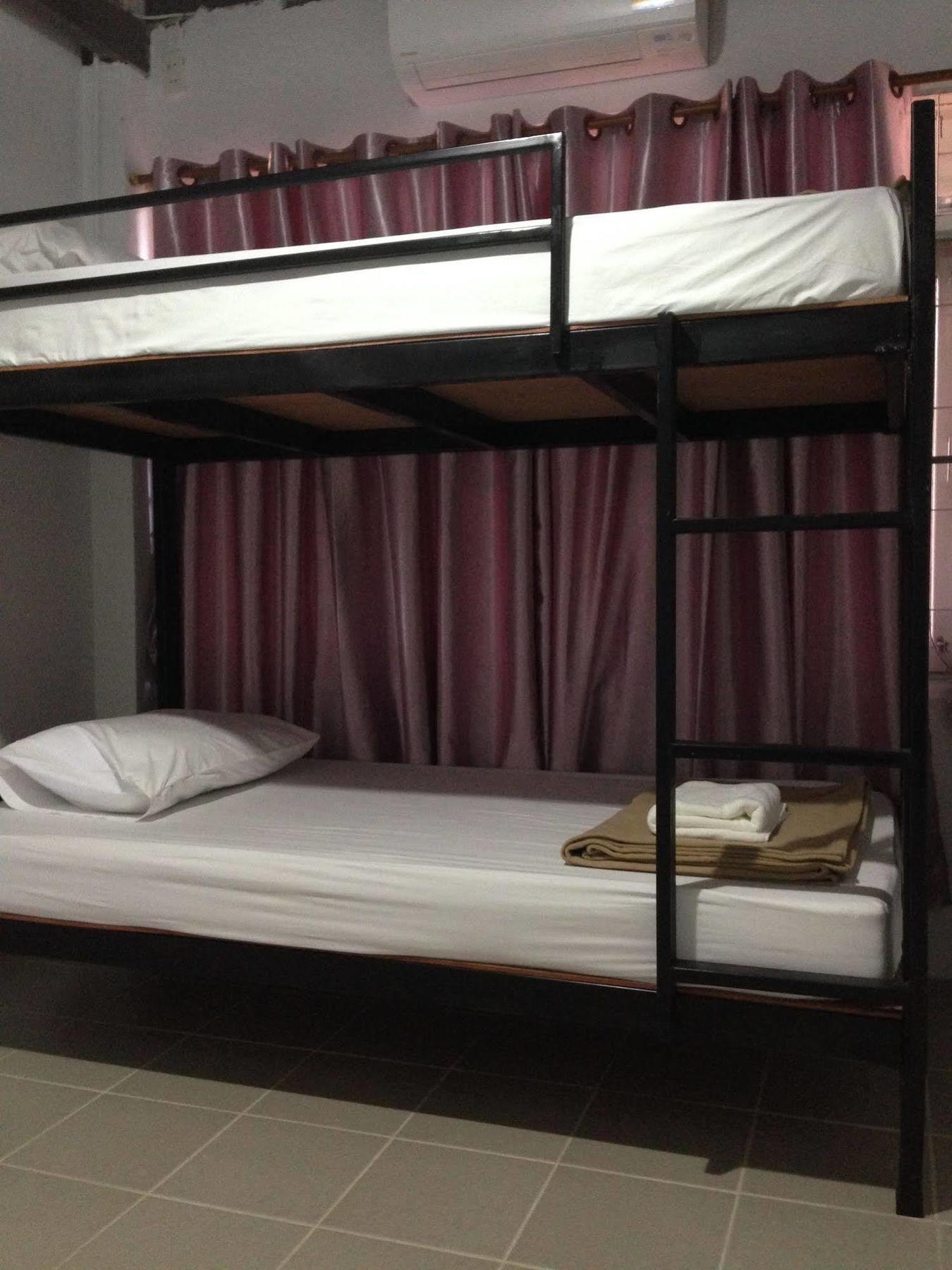 Baan Park Raak Backpacker Hostel Chiang Mai Zewnętrze zdjęcie